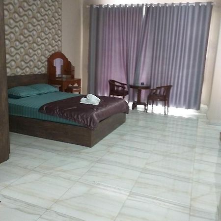 Bui Tieng Hello Hotel מראה חיצוני תמונה