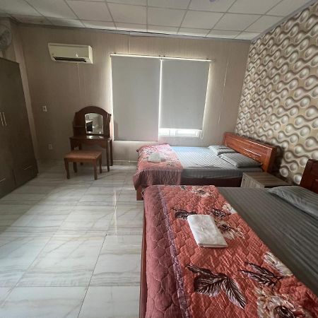 Bui Tieng Hello Hotel מראה חיצוני תמונה