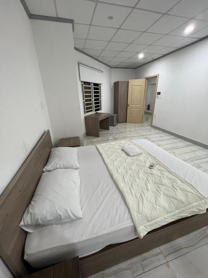 Bui Tieng Hello Hotel מראה חיצוני תמונה